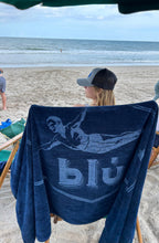 Load image into Gallery viewer, the lux blú towel
